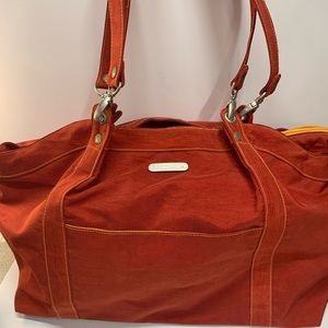 EUC Baggallini Burnt Orange Coral HAMPTON Large Nylon Bag